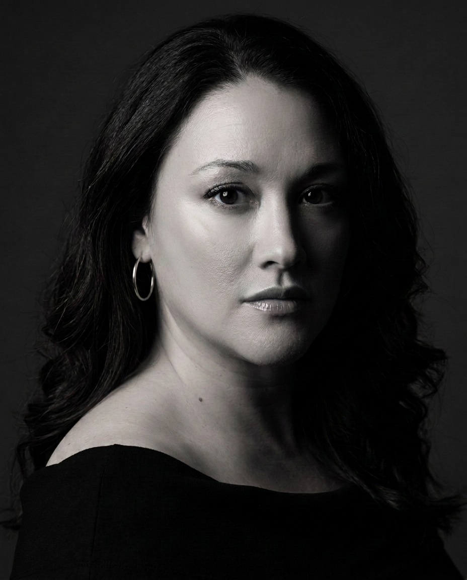 Dramatic chiaroscuro portrait of soprano Marlena Brinkley